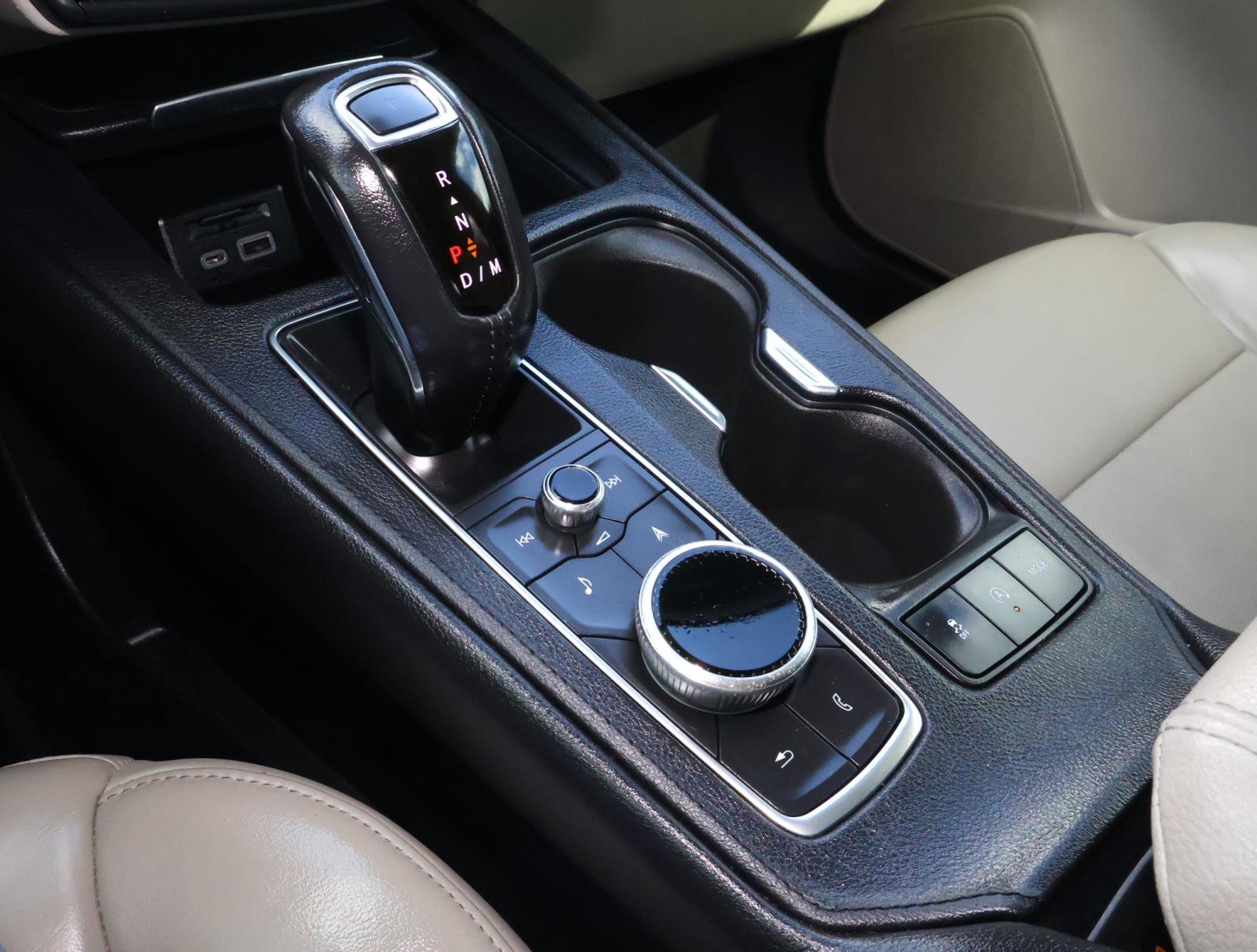 Used 2019 Cadillac XT4 Premium Luxury image 30