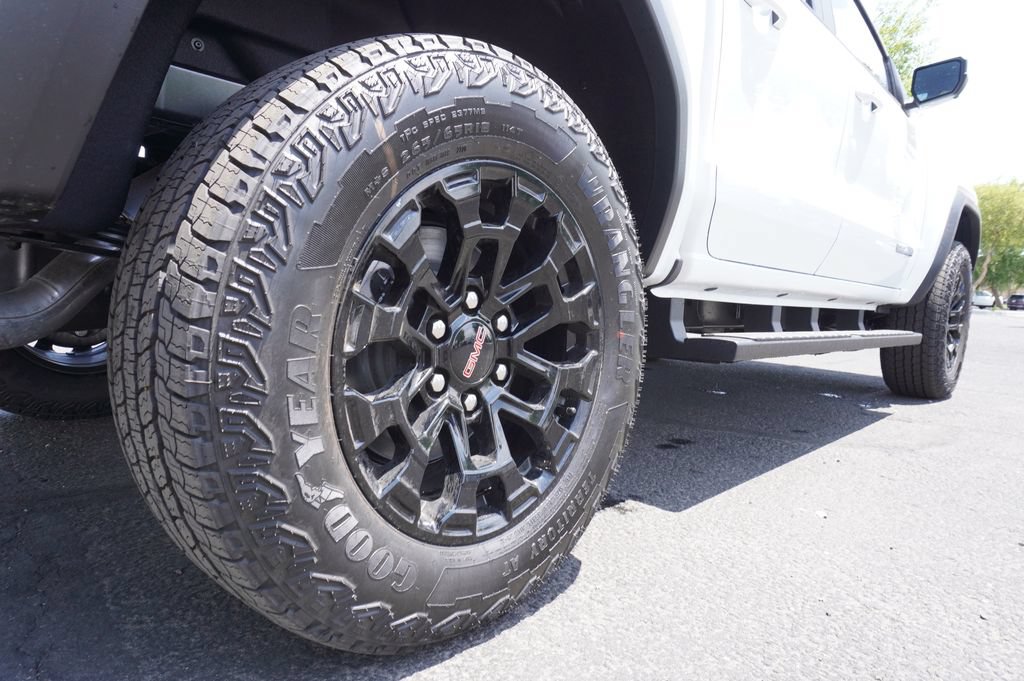 New 2026 GMC Canyon Elevation w/ Convenience Package RWD image 7