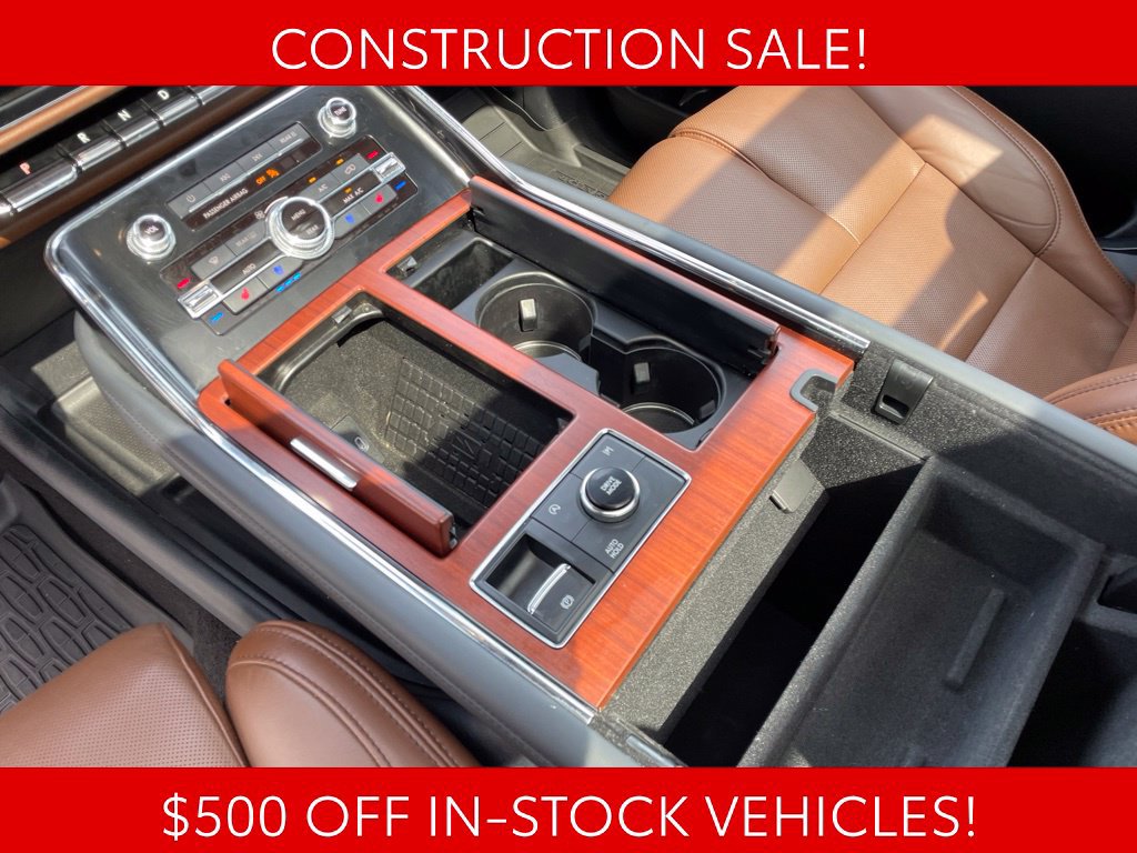 Used 2022 Lincoln Navigator Reserve AWD/4WD image 9