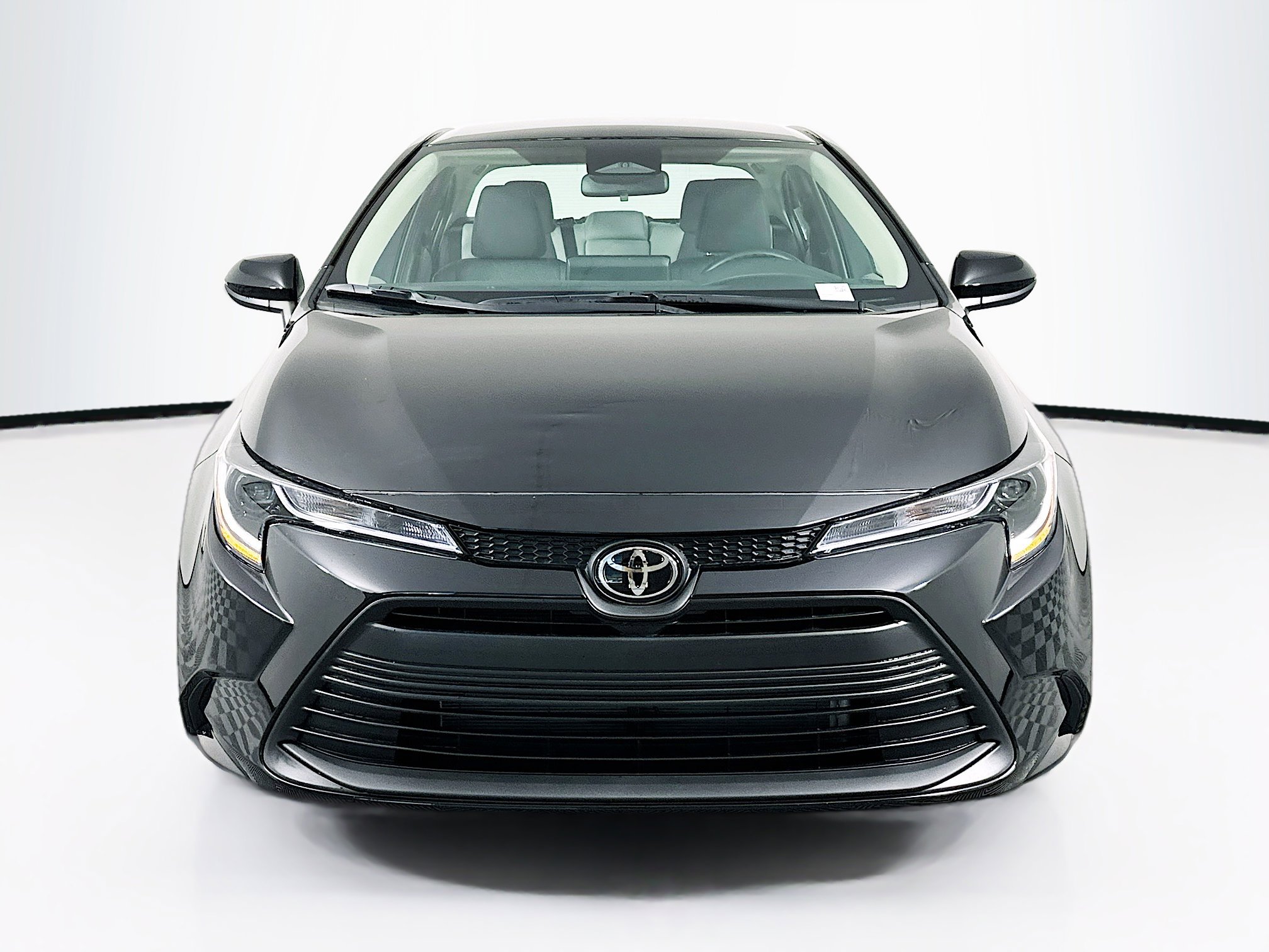 Used 2026 Toyota Corolla LE image 2
