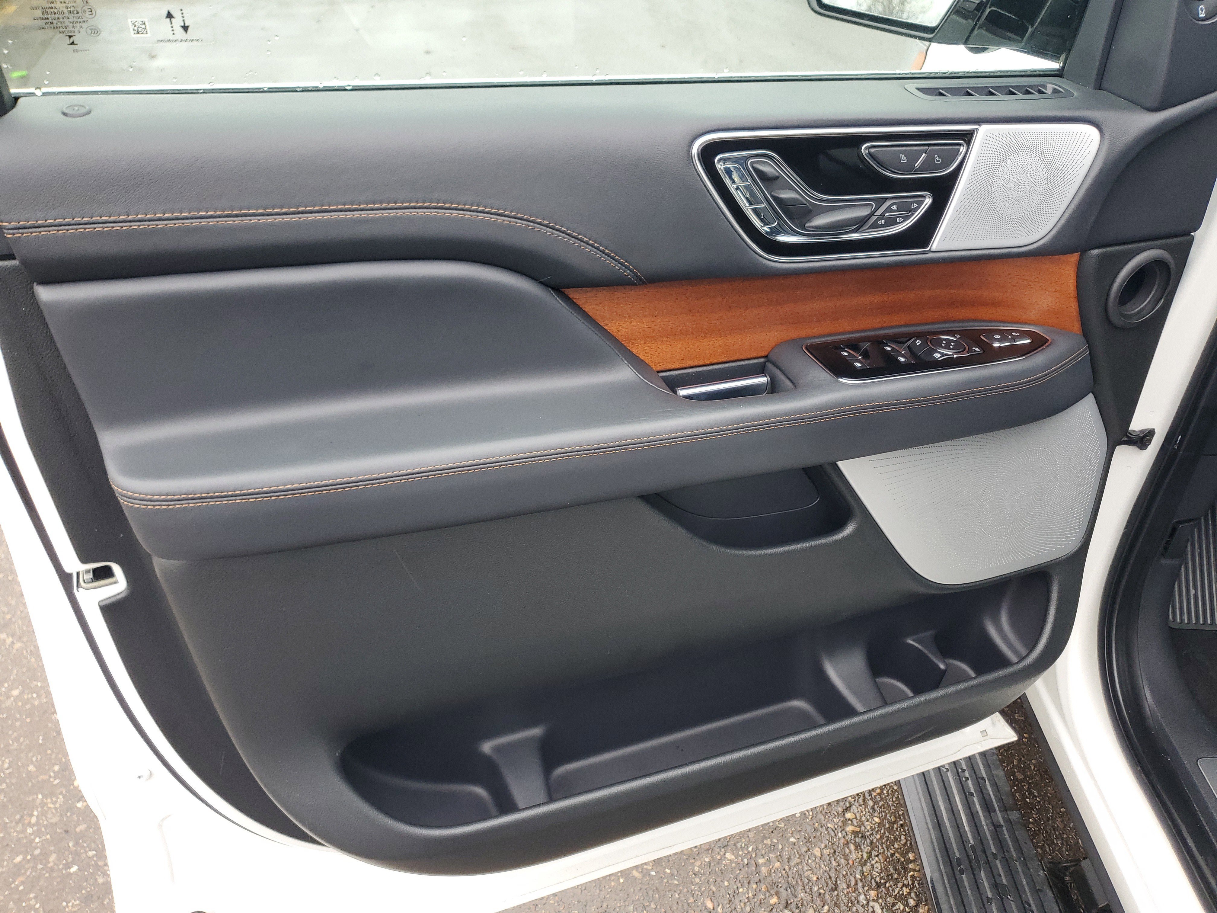 Certified 2023 Lincoln Navigator Black Label AWD/4WD image 10