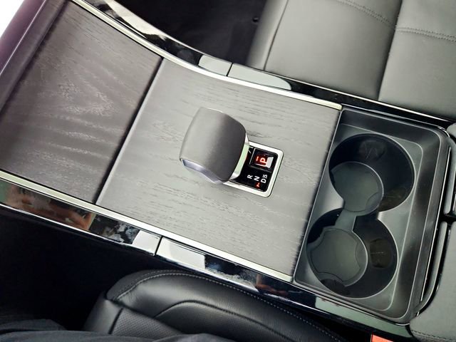 New 2026 Land Rover Range Rover Velar Dynamic SE image 26