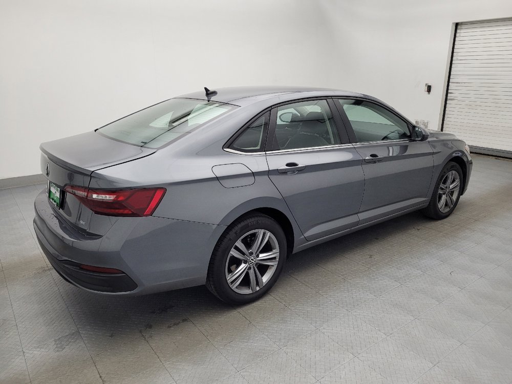 Used 2024 Volkswagen Jetta SE image 10