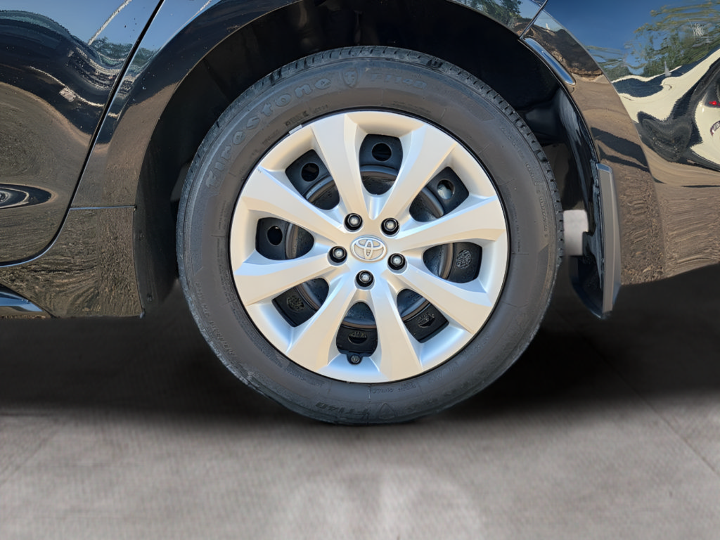 Used 2024 Toyota Corolla LE FWD image 35