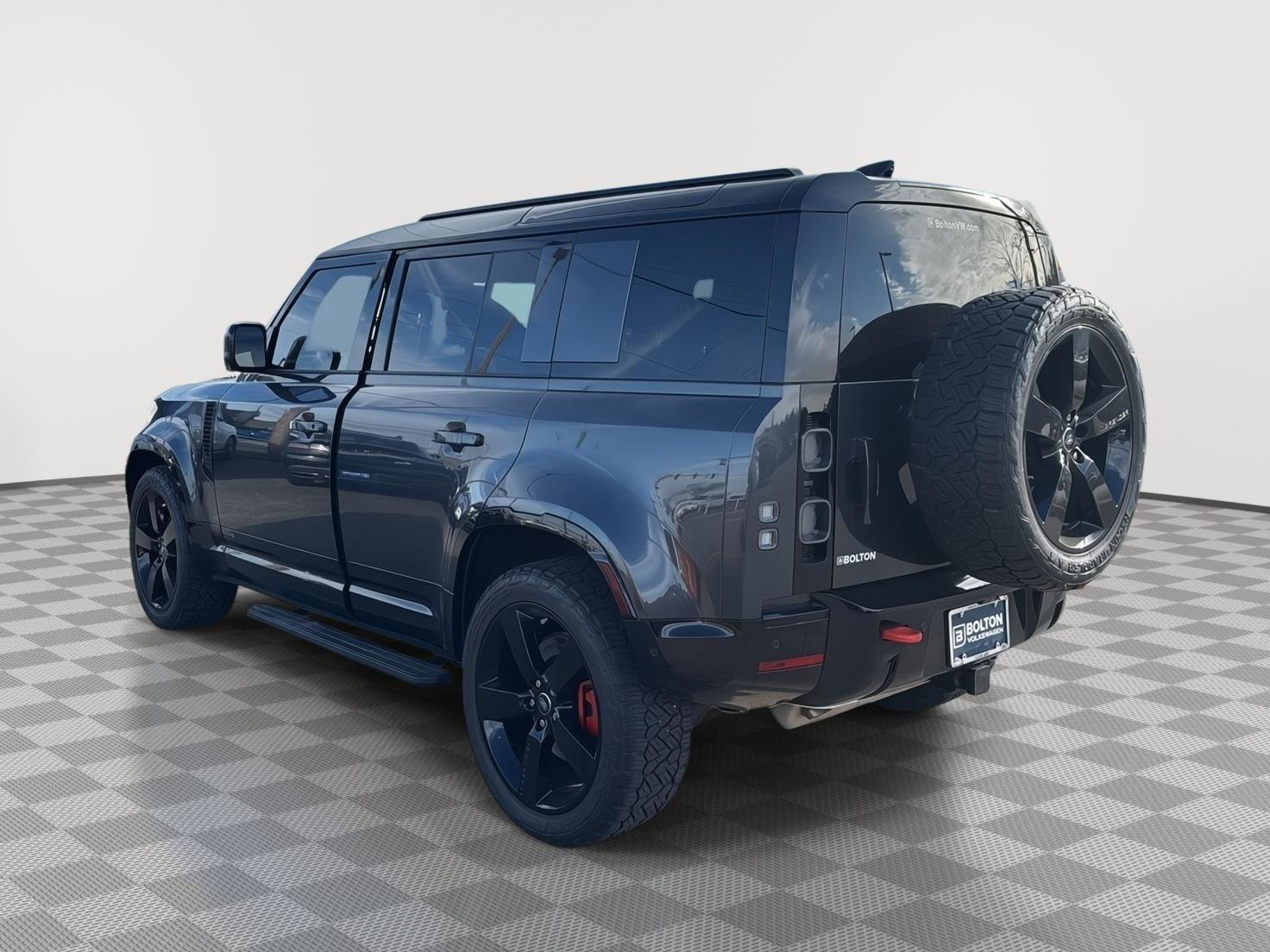 Used 2025 Land Rover Defender 110 X image 3