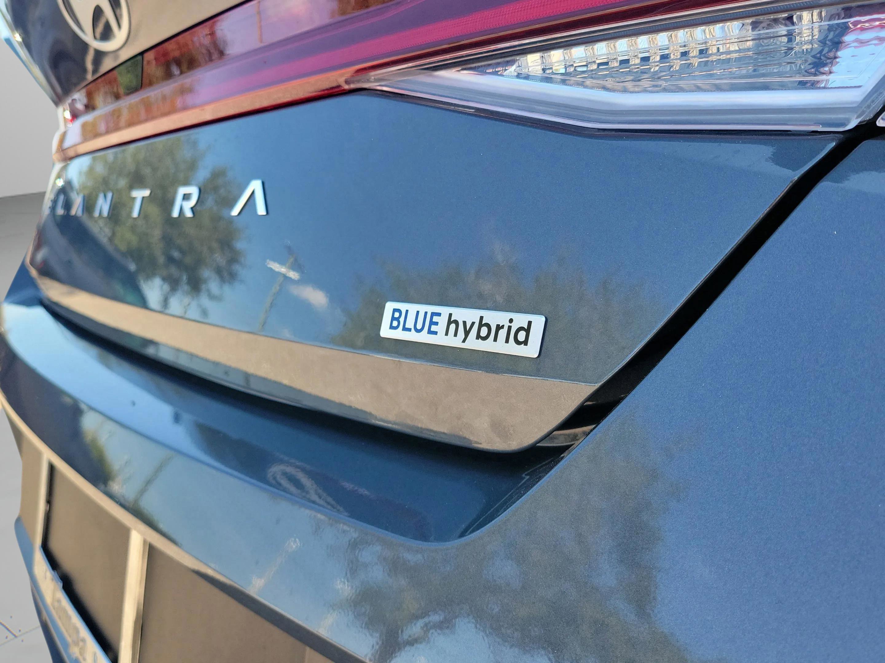New 2026 Hyundai Elantra Blue image 7