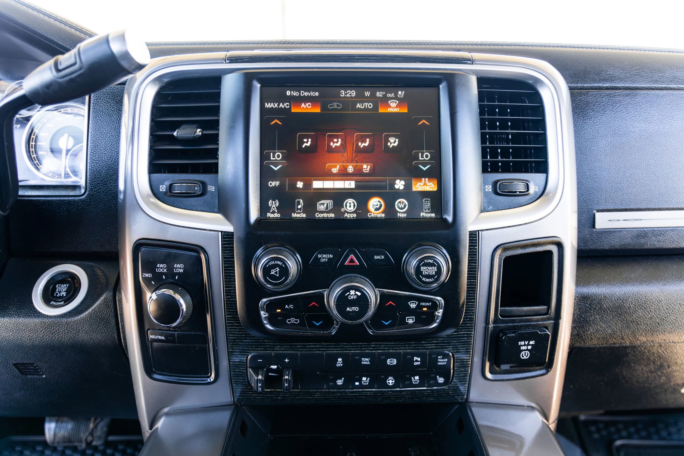 Used 2015 RAM 3500 Laramie Longhorn AWD/4WD image 22