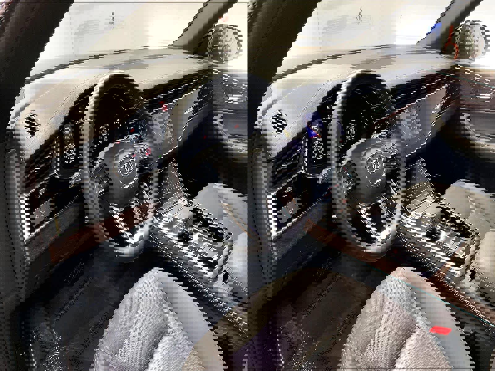 Used 2023 Audi Q8 Premium Plus w/ Premium Plus Package image 15