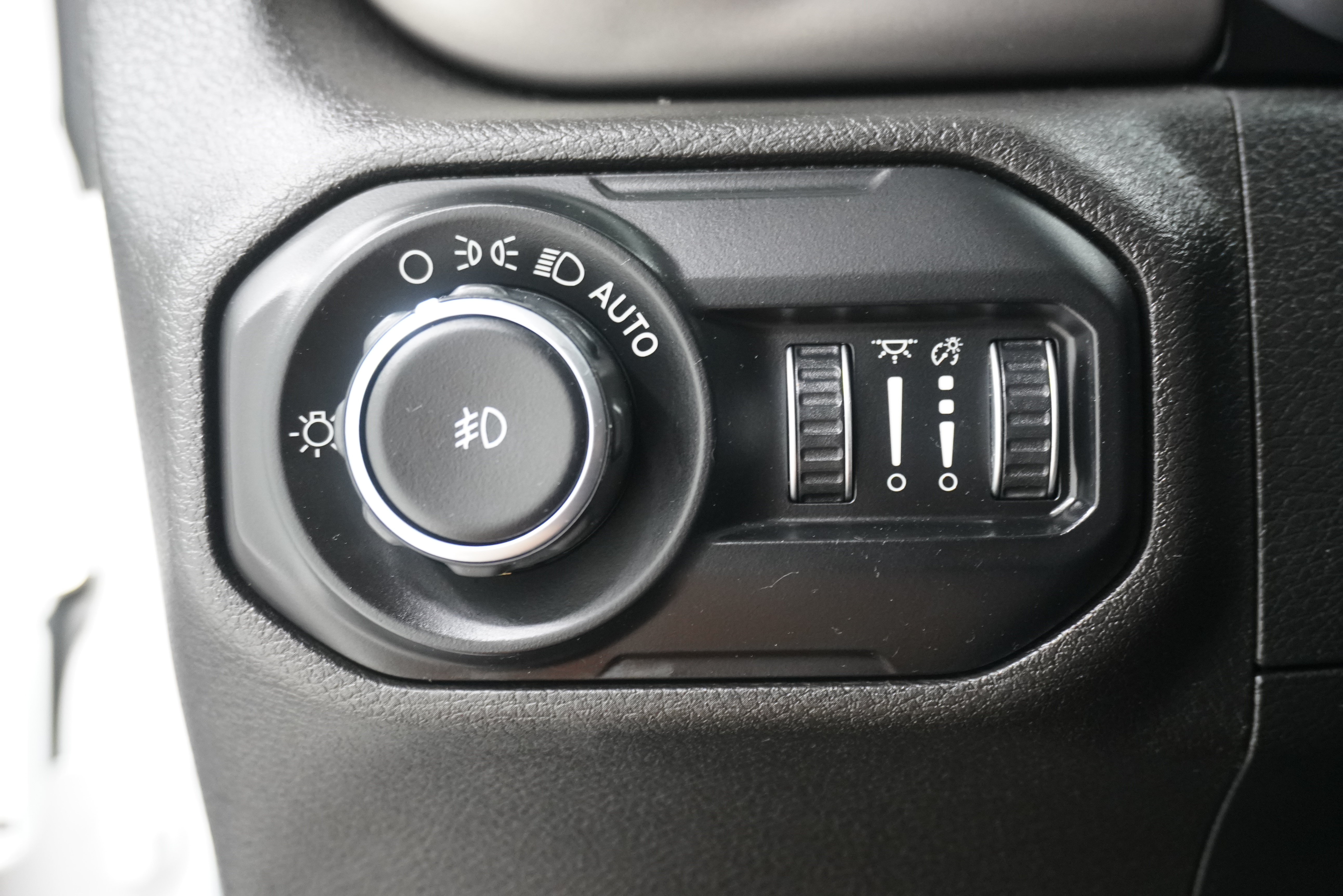 Used 2019 Jeep Wrangler Unlimited Sport S AWD/4WD image 23