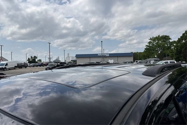 Used 2023 Dodge Durango R/T AWD/4WD image 11