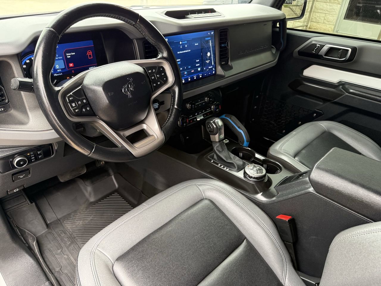 Used 2024 Ford Bronco Black Diamond AWD/4WD image 10