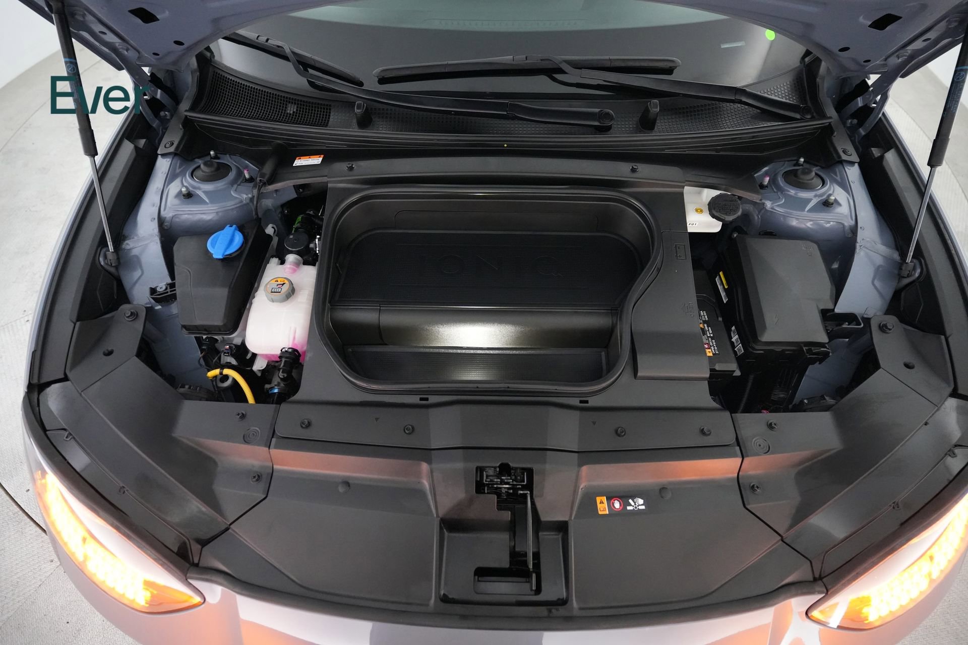 Used 2024 Hyundai Ioniq 6 Limited image 25