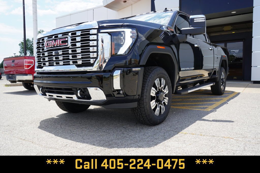 New 2026 GMC Sierra 2500 Denali w/ Denali Reserve Package AWD/4WD image 4