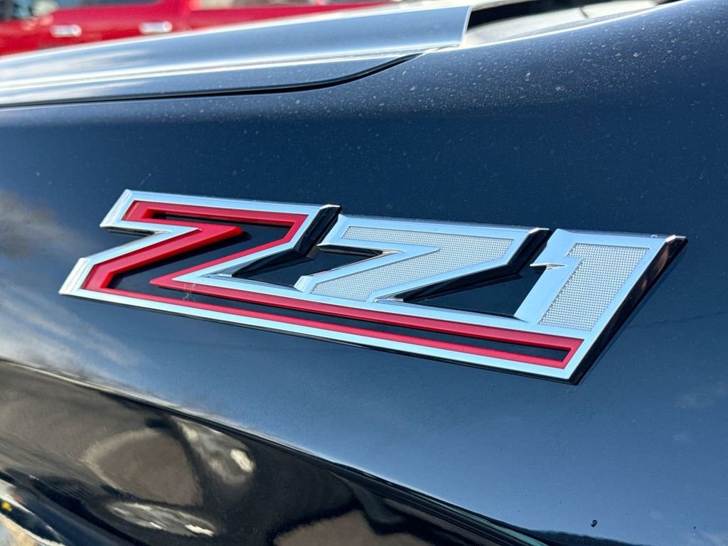 Used 2022 Chevrolet Silverado 1500 LT Trail Boss w/ LPO, Dark Essentials Package image 6