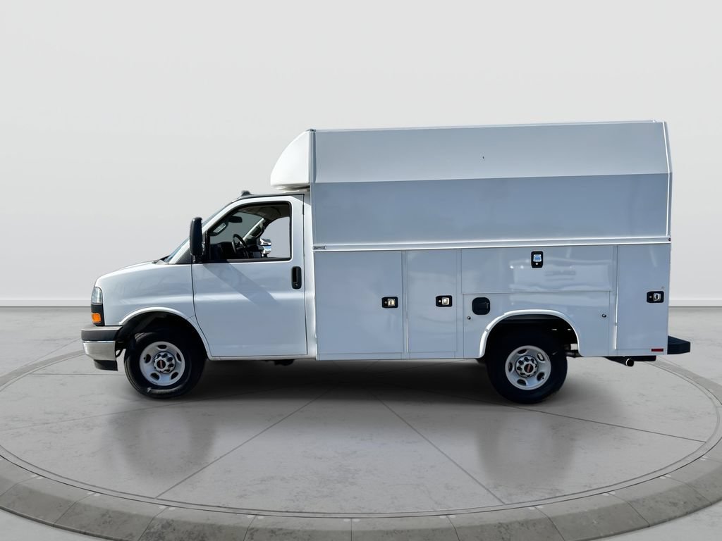 New 2025 GMC Savana 3500 w/ Power Convenience Package RWD image 5