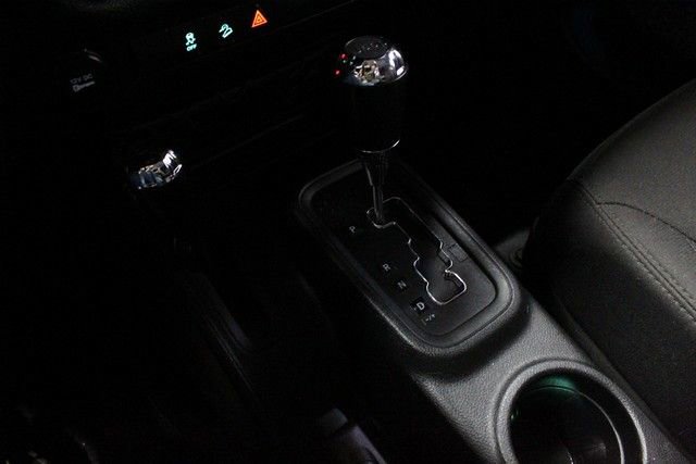 Used 2018 Jeep Wrangler Unlimited Sport image 26