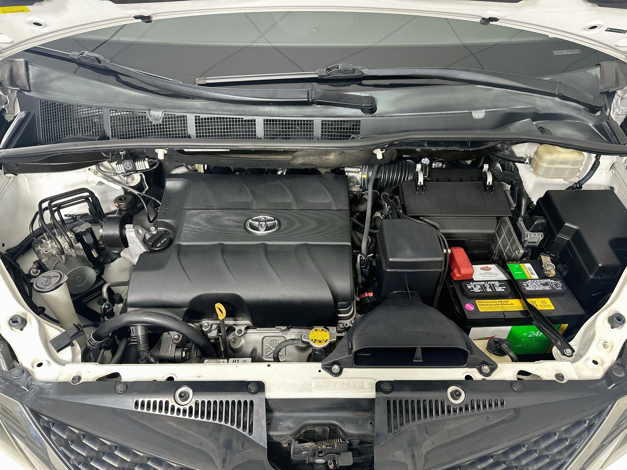 Used 2015 Toyota Sienna SE w/ SE Preferred Package FWD image 35