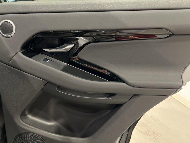 Used 2025 Land Rover Range Rover Evoque S image 45