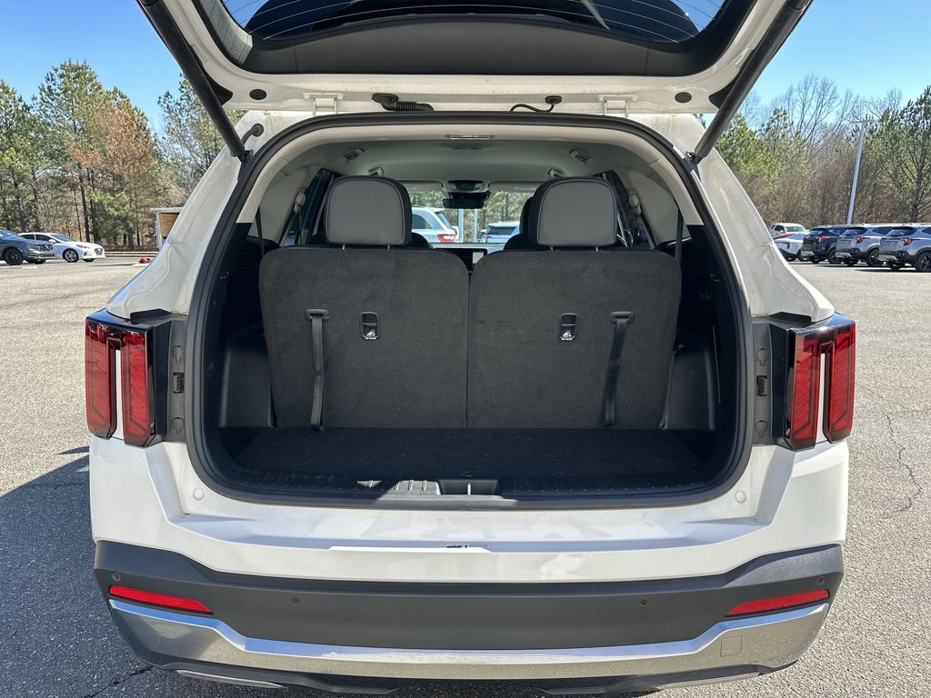 Used 2025 Kia Sorento EX image 19