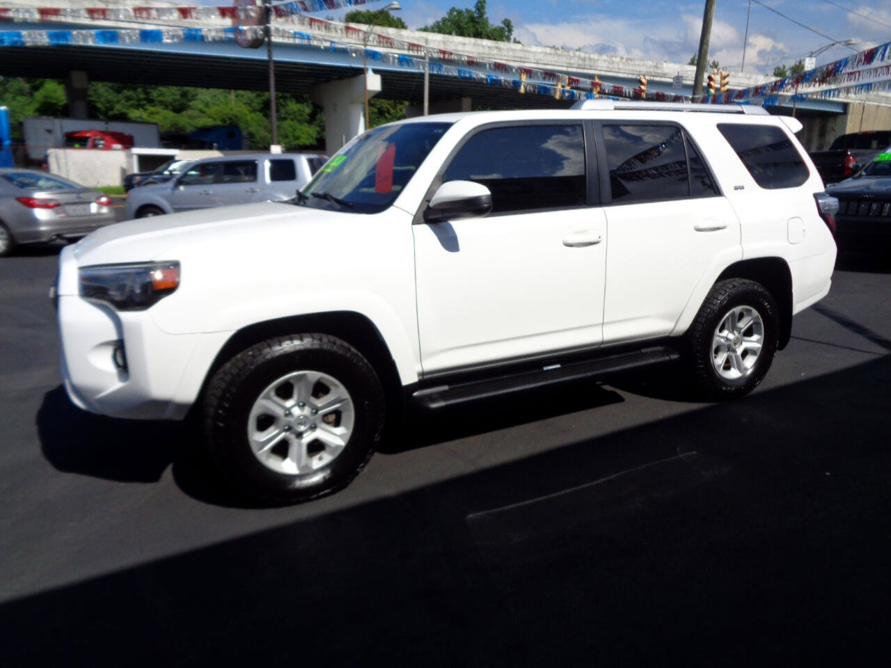 Used 2017 Toyota 4Runner SR5 image 9