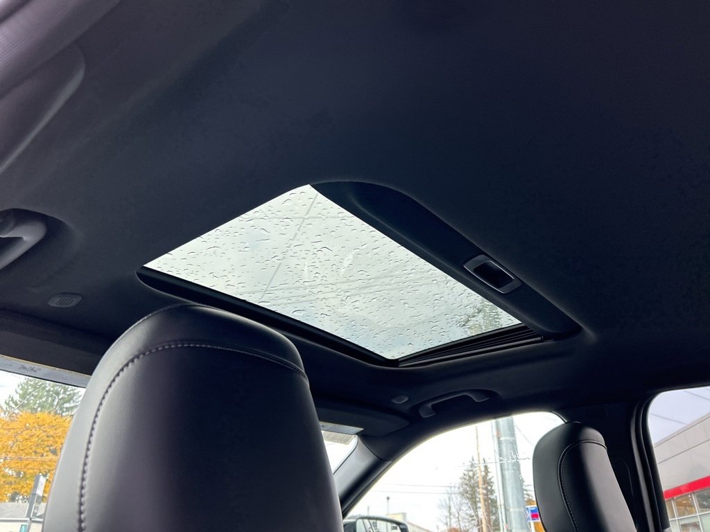 New 2025 Jeep Grand Cherokee 4WD image 17