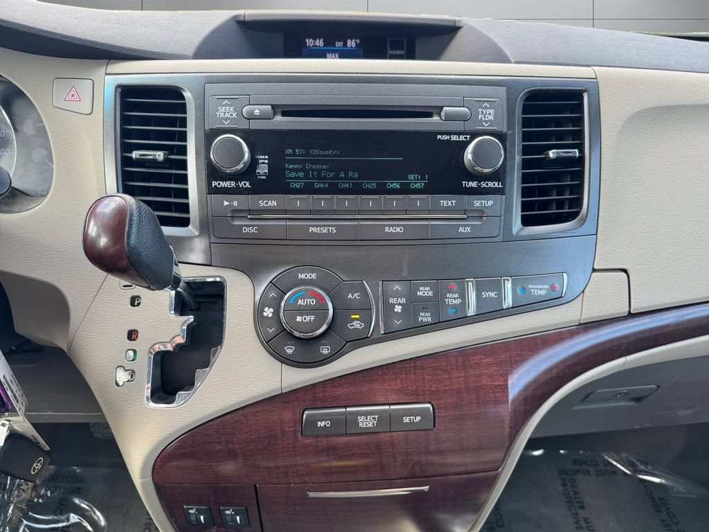 Used 2012 Toyota Sienna XLE AWD/4WD image 15