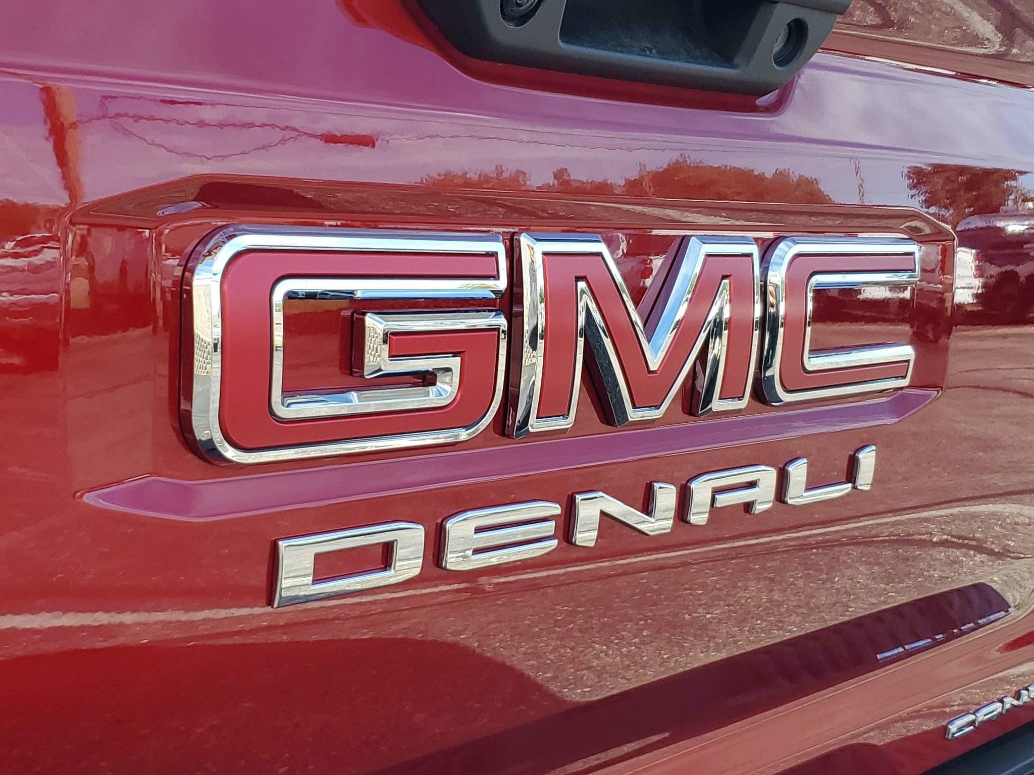 New 2026 GMC Canyon Denali w/ LPO, Black Badging Package AWD/4WD image 7
