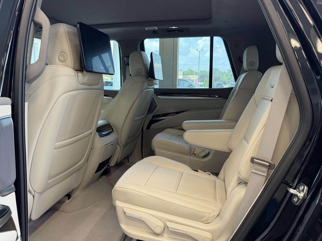 New 2026 Cadillac Escalade Platinum Luxury AWD/4WD image 13