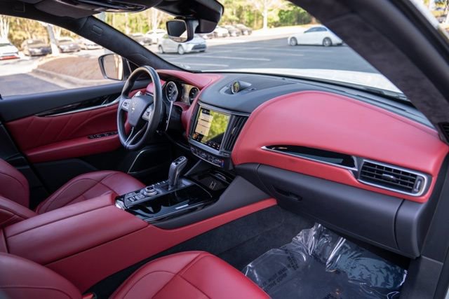 Used 2022 Maserati Levante Modena image 30