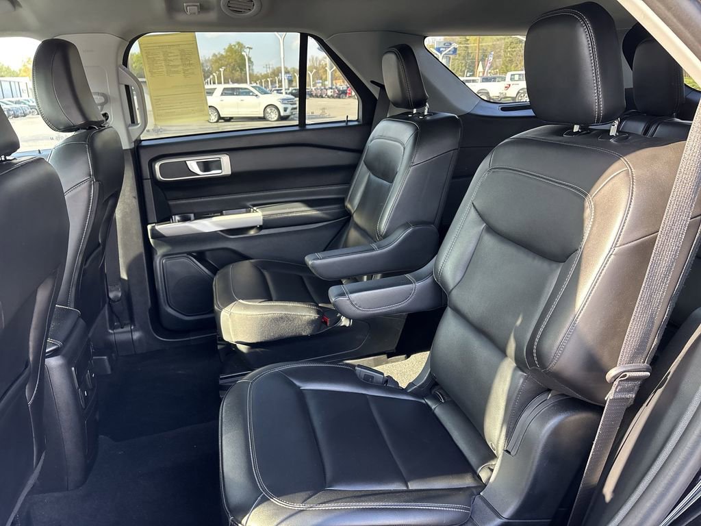 Used 2023 Ford Explorer XLT w/ Equipment Group 202A AWD/4WD image 23