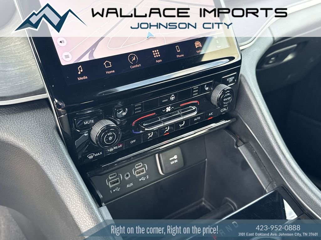 Used 2024 Jeep Grand Cherokee Limited AWD/4WD image 27