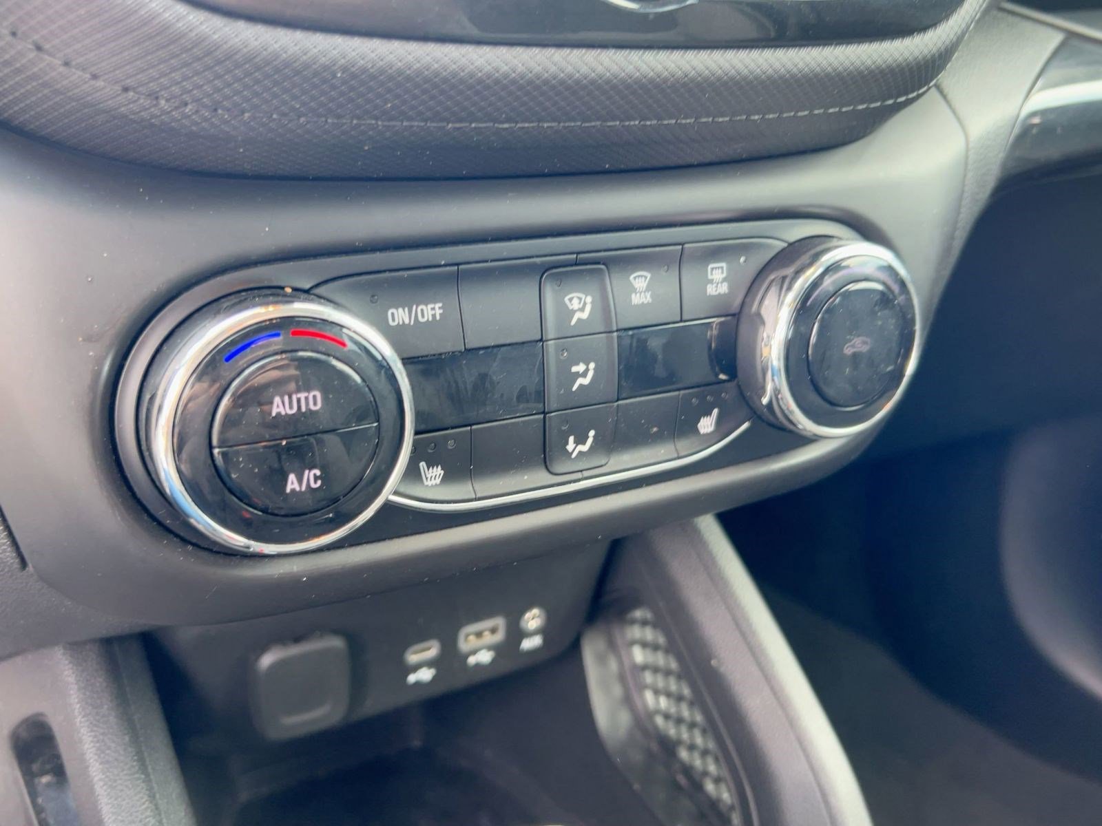 Certified 2023 Chevrolet TrailBlazer LT w/ Convenience Package image 17