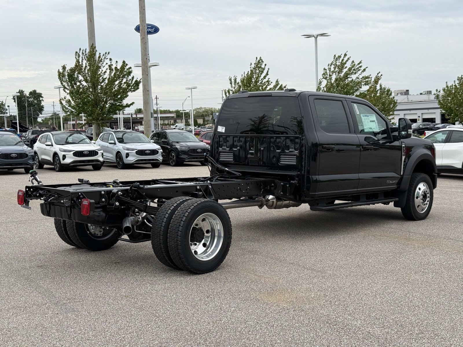 New 2026 Ford F550 4x4 Crew Cab image 6