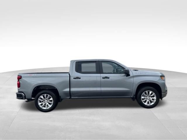 Used 2024 Chevrolet Silverado 1500 Custom image 4