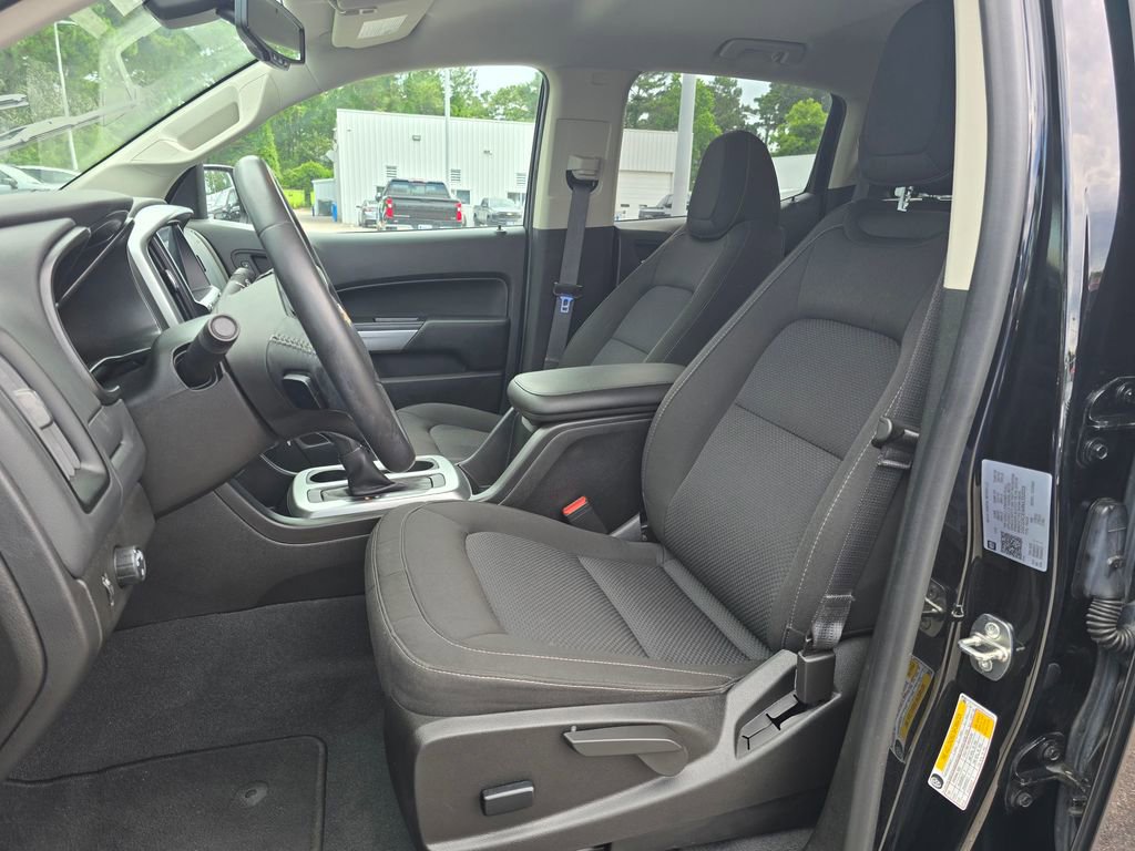 Certified 2022 Chevrolet Colorado LT RWD image 9