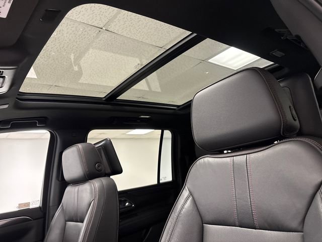 Used 2021 Chevrolet Suburban RST image 13