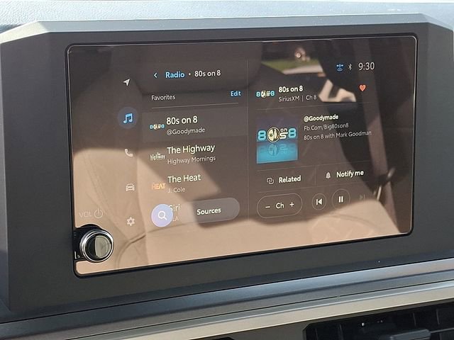 Used 2025 Toyota Tacoma SR5 AWD/4WD image 17