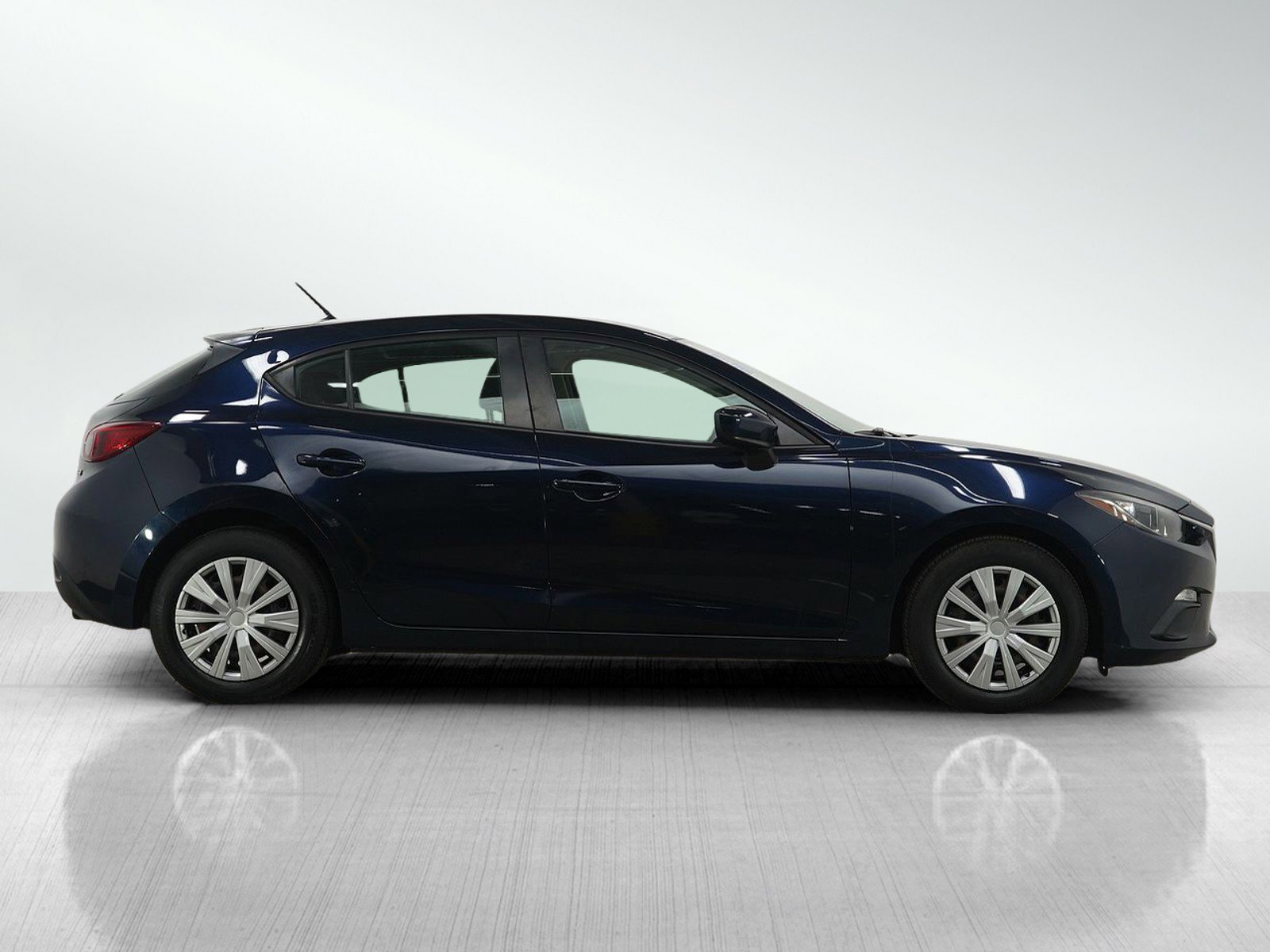 Used 2015 MAZDA MAZDA3 i Sport image 6