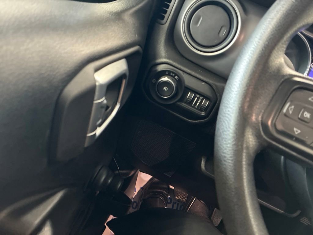 Used 2021 Jeep Wrangler Unlimited Sport AWD/4WD image 24