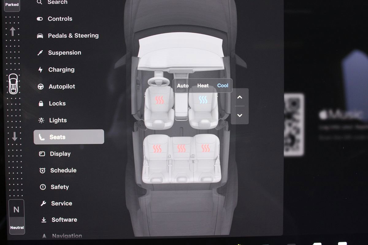 Used 2024 Tesla Model X AWD/4WD image 21