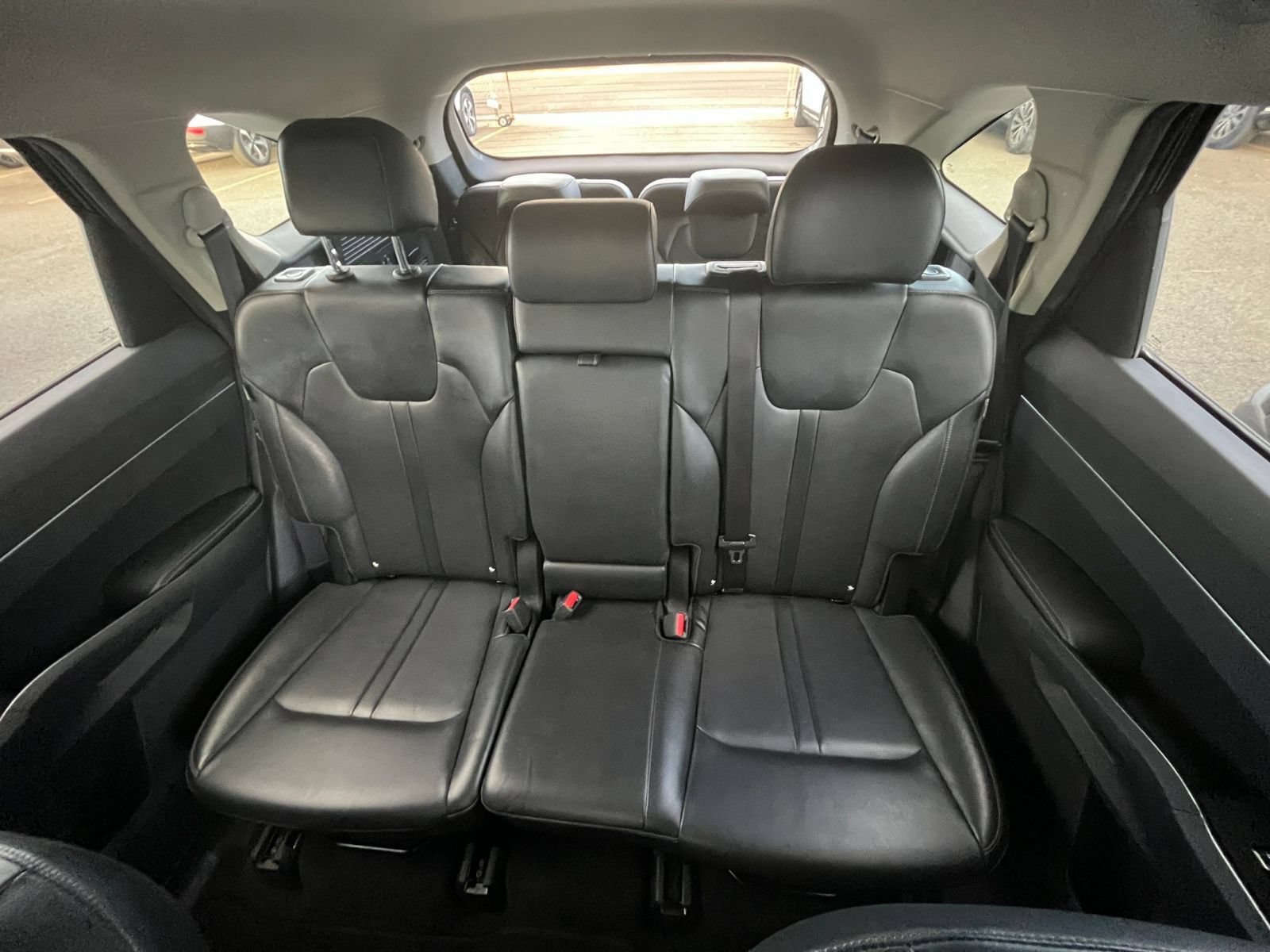 Used 2024 Kia Sorento S FWD image 39