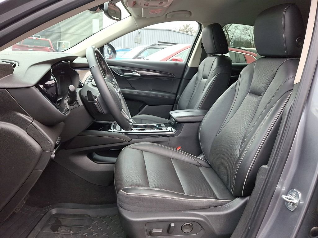 Used 2021 Buick Envision Essence w/ Technology Package I image 14