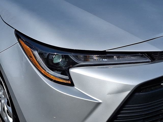 Used 2025 Toyota Corolla LE FWD image 8