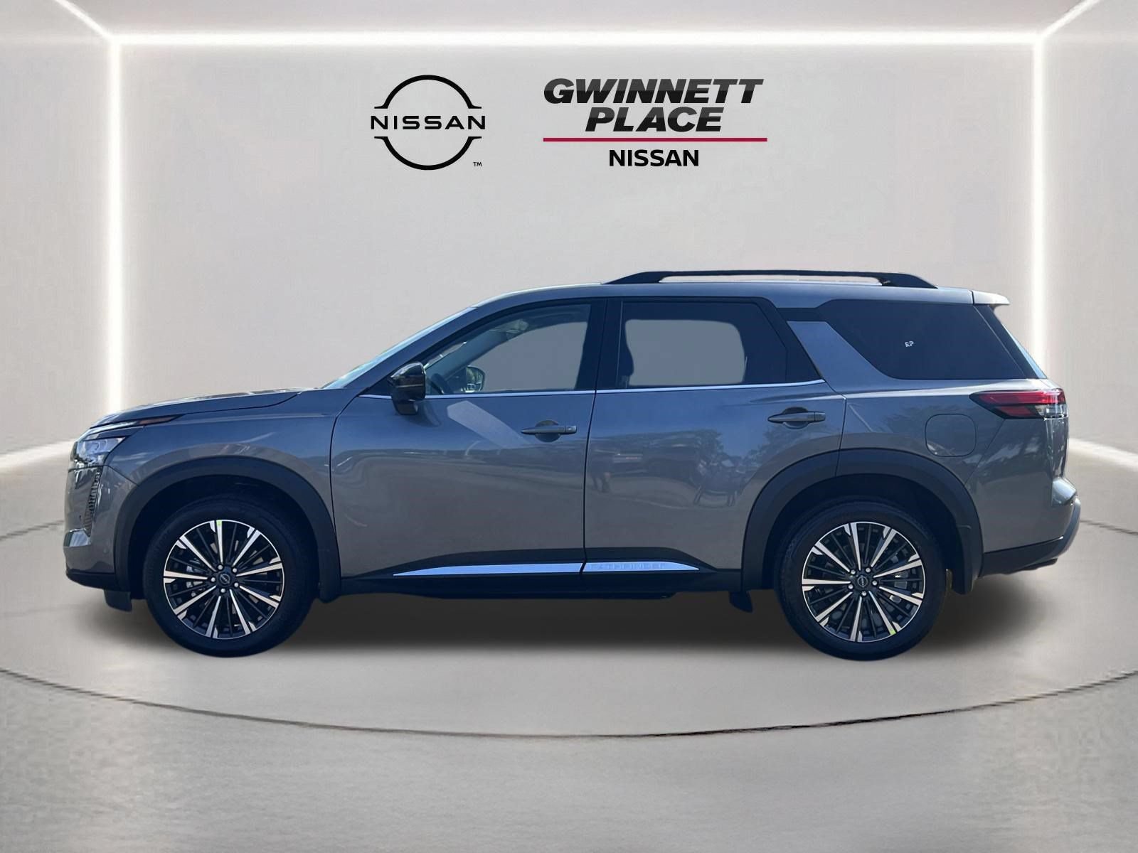 New 2026 Nissan Pathfinder Platinum FWD image 24