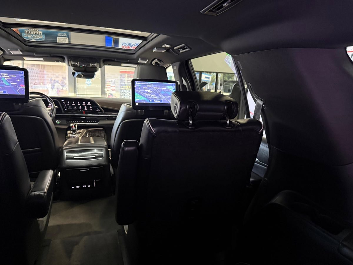 Used 2021 Cadillac Escalade Sport w/ Driver Assist Tech Package AWD/4WD image 61