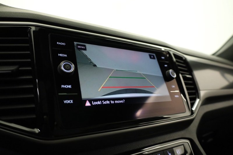 Used 2020 Volkswagen Atlas Cross Sport SEL Premium image 19