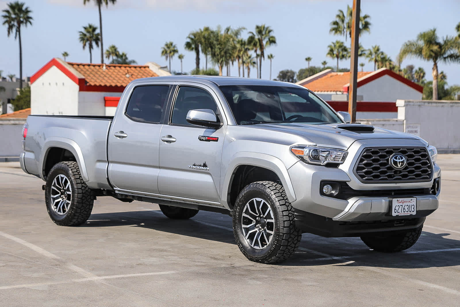 Certified 2023 Toyota Tacoma TRD Sport w/ TRD Premium Sport Package AWD/4WD image 5