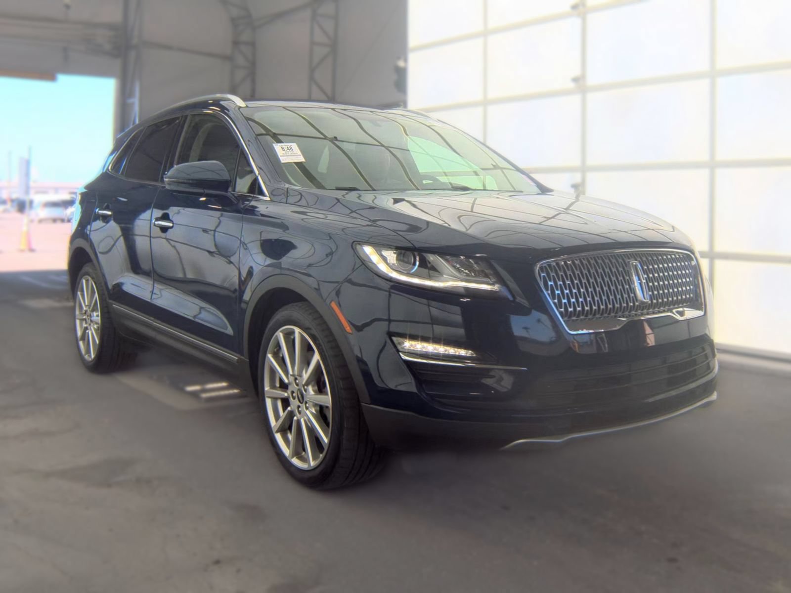 Used 2019 Lincoln MKC Reserve FWD image 2