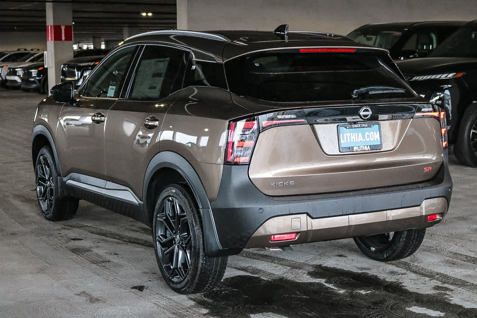 New 2026 Nissan Kicks SR FWD image 8