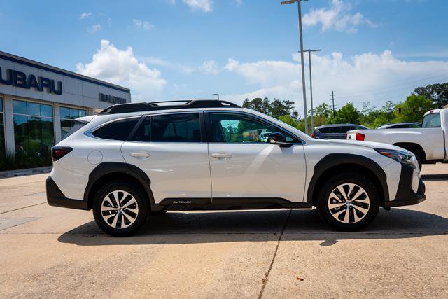 Certified 2025 Subaru Outback Premium AWD/4WD image 19